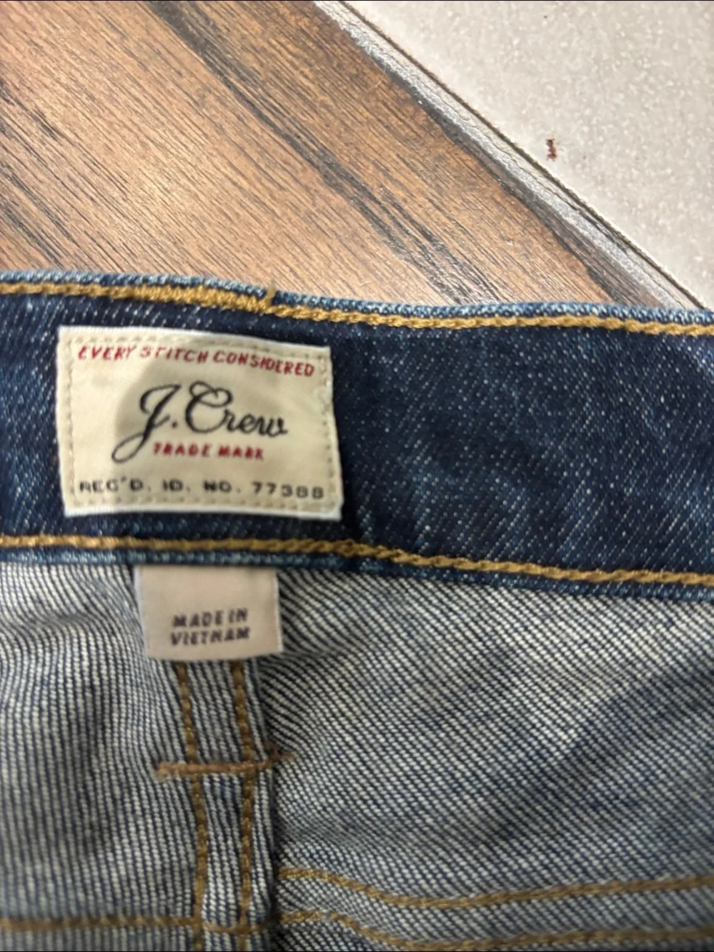 J.Crew Men’s Slim Fit Stretch Jeans in Dark Blue. W34 L 30. Never worn. NWOT